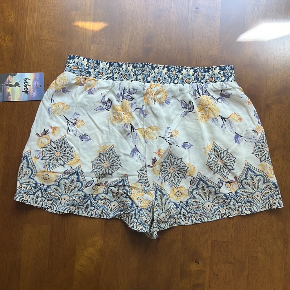Women’s Size Small BEBOP Boho Floral pull on shorts - Picture 6 of 11